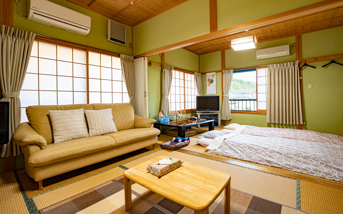 Yamasakiya room